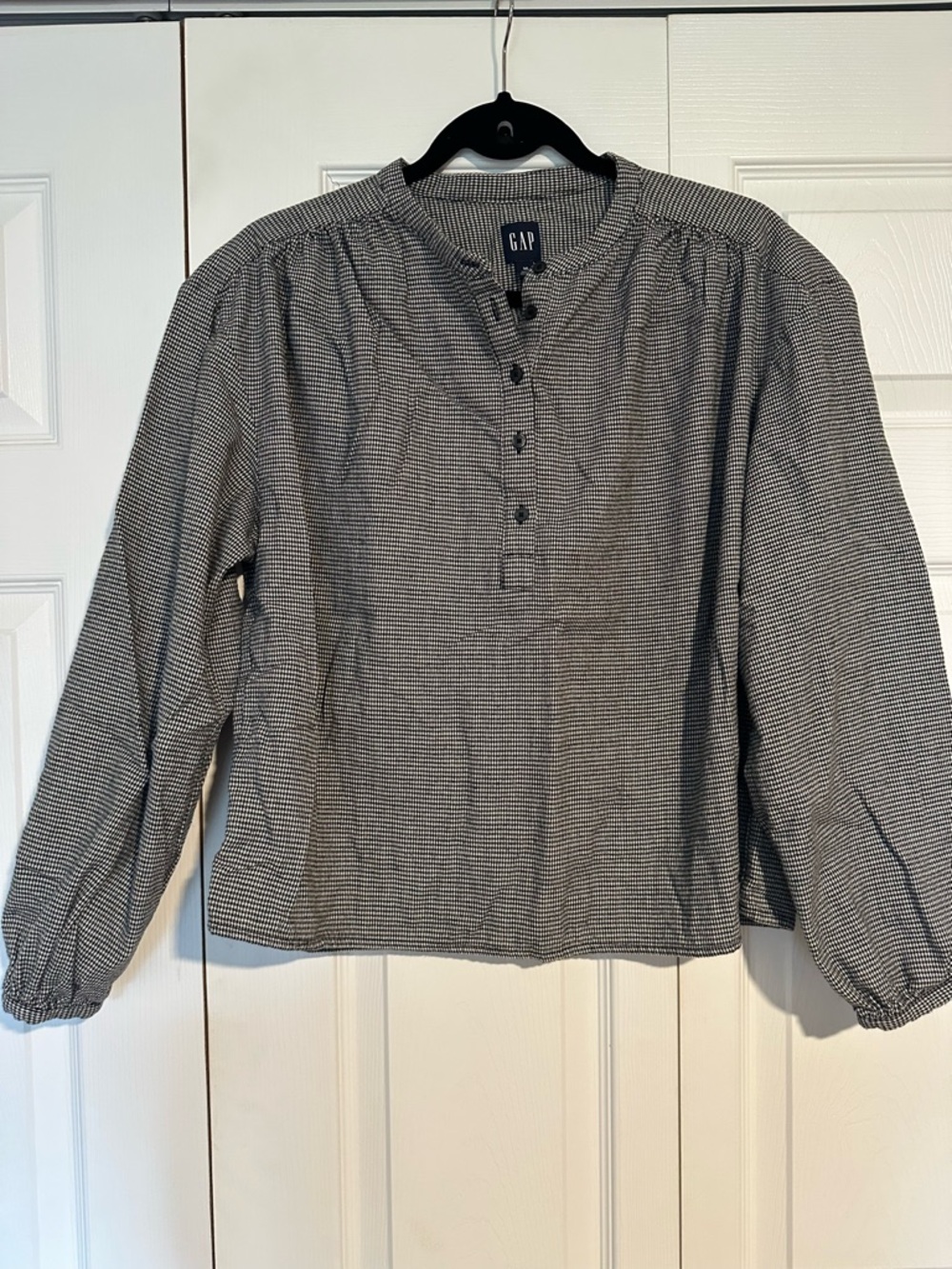 GAP Black and White Micro-Check Top